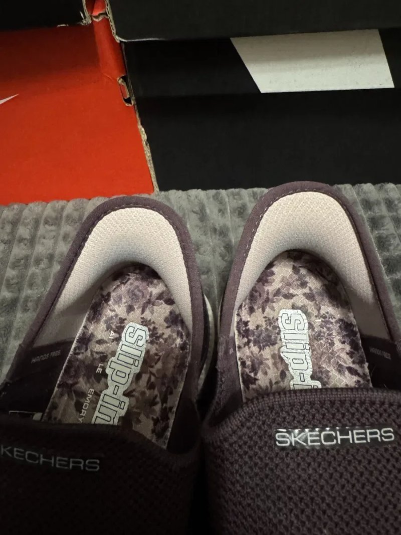 Жіночі кросівки Skechers Slip-ins 37,5(24см) оригінал — фото 6
