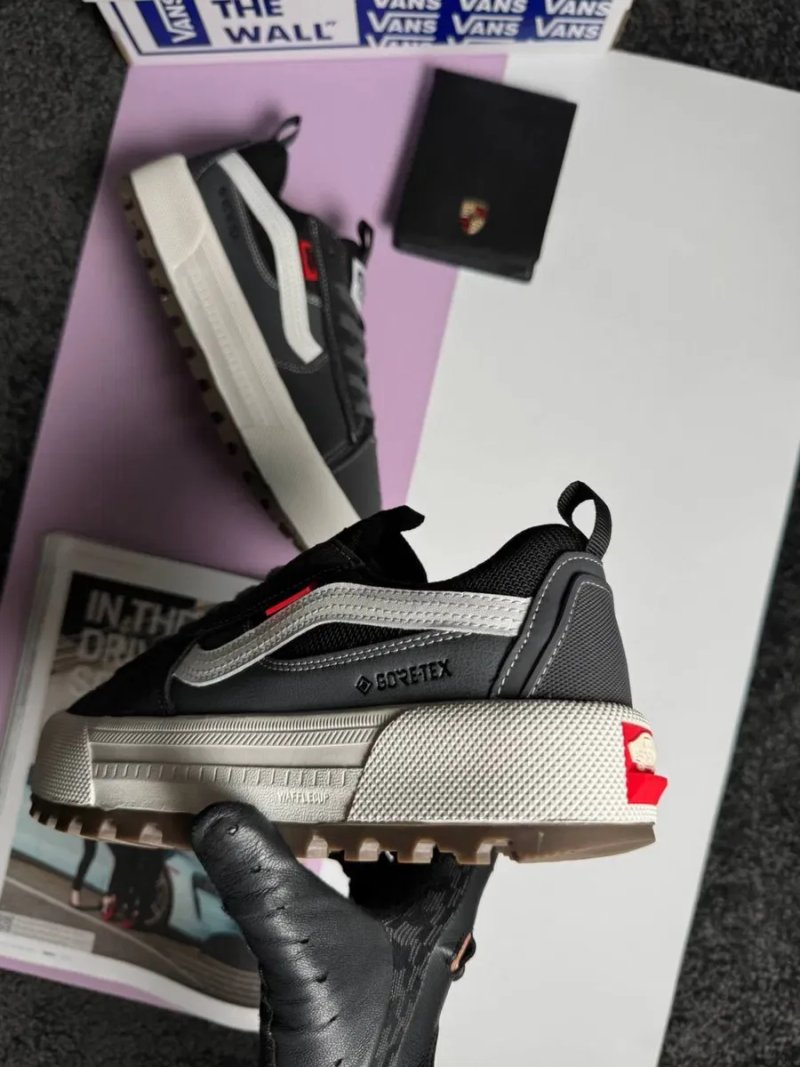 Жіночі кросівки ванс олд скул Vans Old Skool MTE-1 GTX W Grey White [37-41] — фото 4