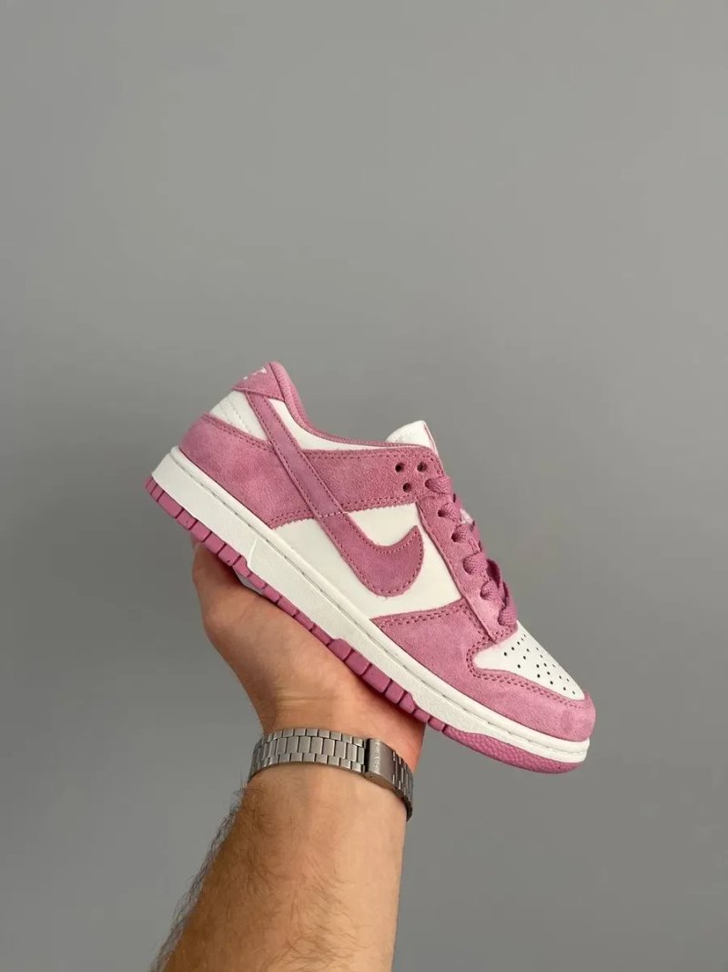 Жіночі шкіряні та замшеві кеди Nike Dunk Low — фото 2
