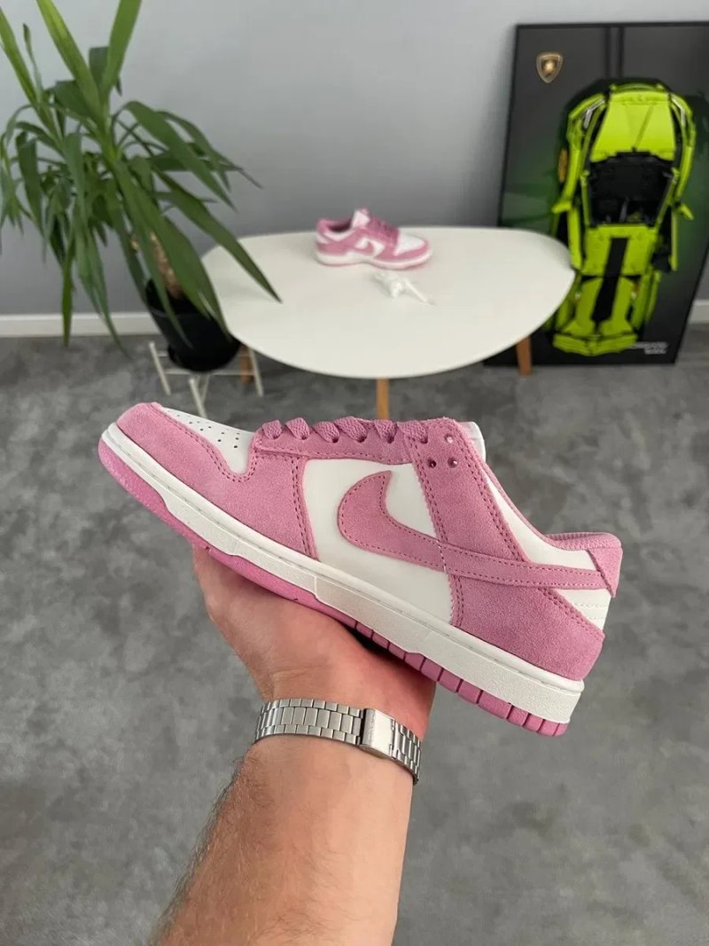Жіночі шкіряні та замшеві кеди Nike Dunk Low — фото 3
