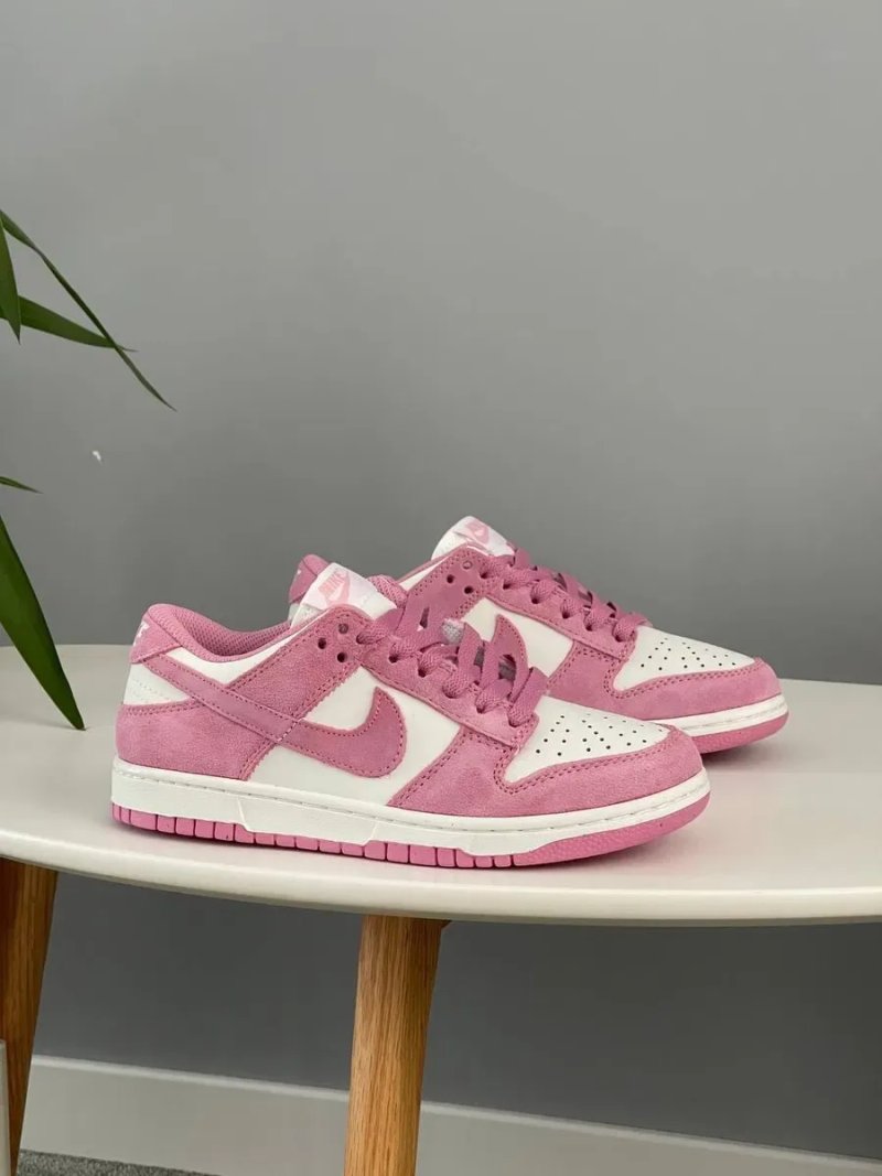 Жіночі шкіряні та замшеві кеди Nike Dunk Low — фото 5