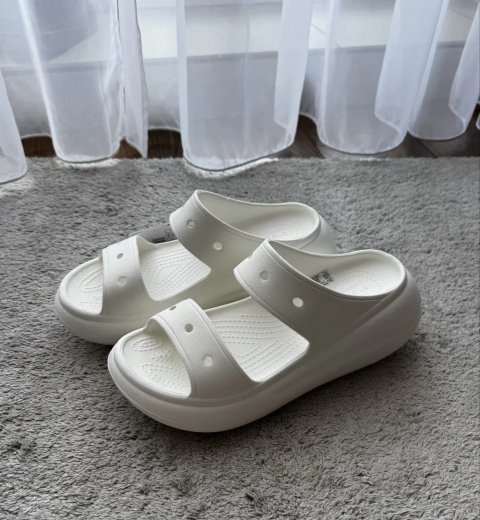 Жіночі шльопанці Крокси Crocs Classic Crush Sandal бежеві W7 36 розмір 23 CM