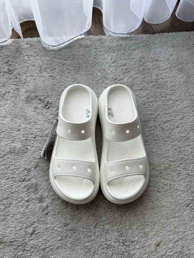 Жіночі шльопанці Крокси Crocs Classic Crush Sandal бежеві W7 36 розмір 23 CM — фото 3