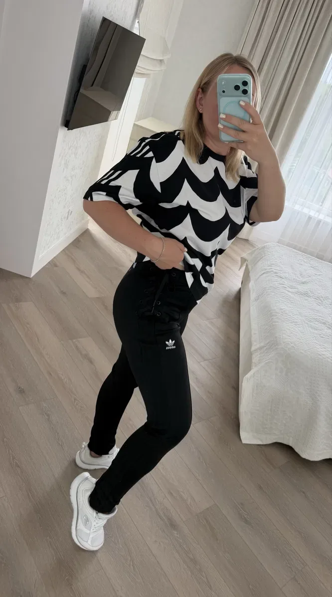 Жіночі штани adidas Always Original Laced Slim — фото 2