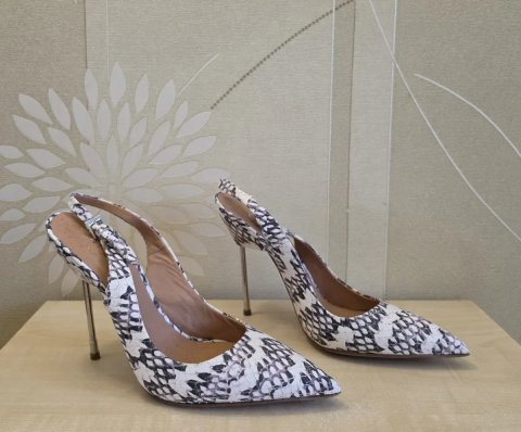 Жіночі туфлі слінгбеки Kurt Geiger London розмір 39