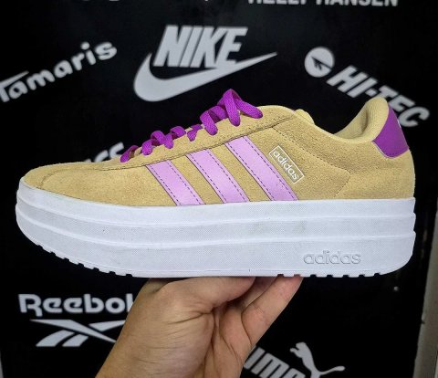 Жіночі замшеві кросівки Adidas VL Court Bold(СТОК-Оригінал)Розмір 39⅓-25см