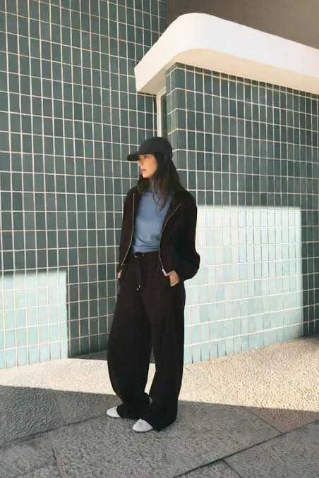 Жіночий костюм коричневий zara