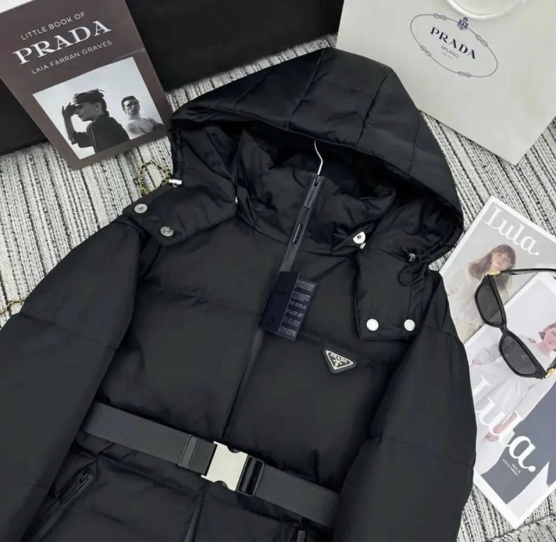 Зимова жіноча курточка Prada Прада — фото 2