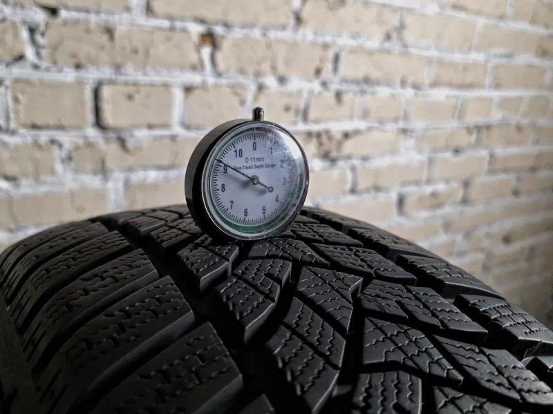 Зимові 205/60r16 Dunlop | 9mm | 2024 | Made in France | Як нові, ідеальний стан, без пошкоджень, без ремонтів, без дефектів | Преміум шини | Комплект — фото 3