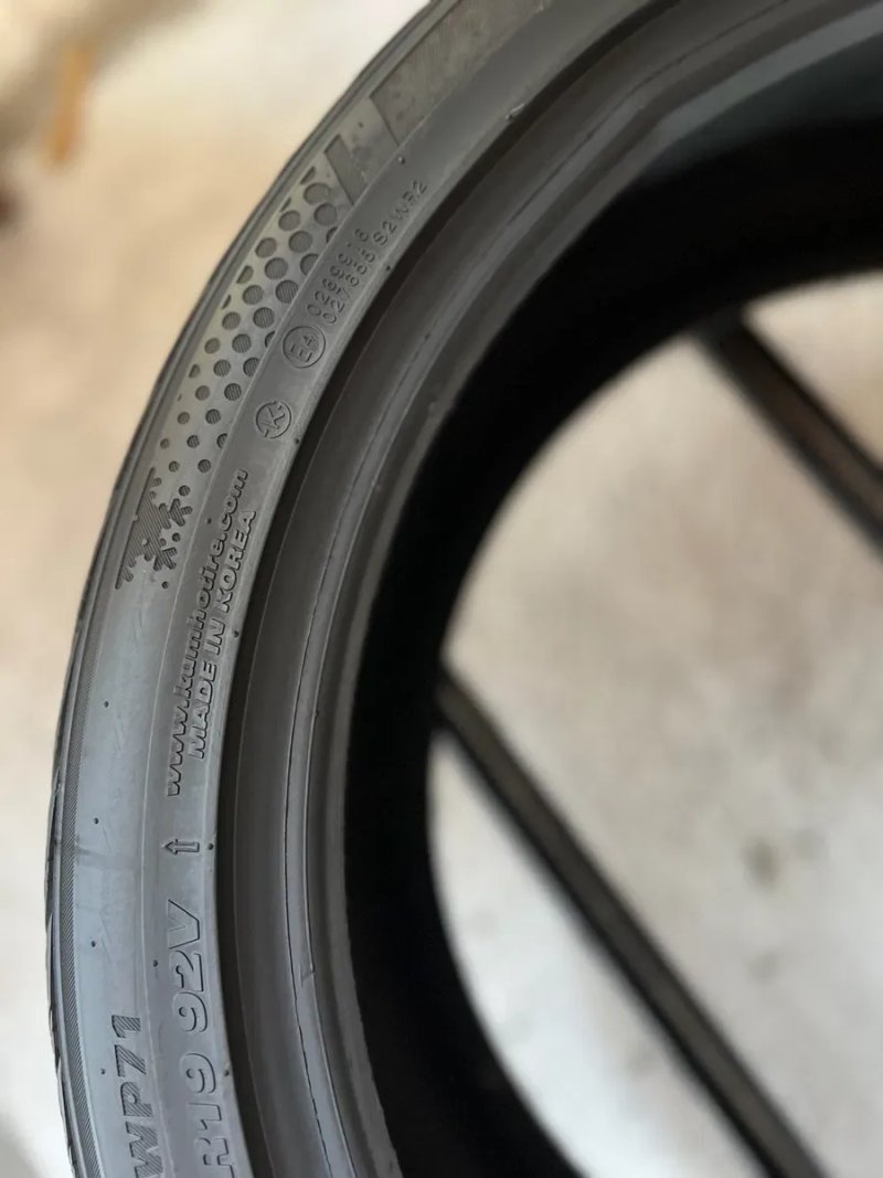 Зимові шини‼️235/40 R19 Kumho WinterCraft wp71  92V 7.7мм 2025рік — фото 7