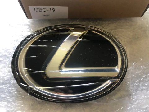 Значок(эмблема) LEXUS под дистроник (радар) ES,GS,IS,NX,RX,UX,RC,CT
