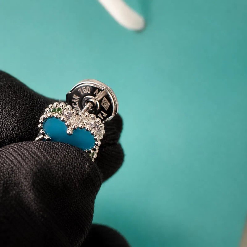 Знижка!!!Міні сережки у стилі Van Cleef блакитні 9 мм люкс — фото 7