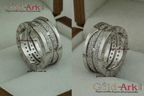 Золотое кольцо BVLGARI