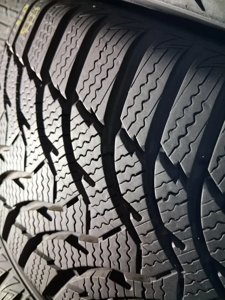 215/50 R17 Kumho Winter Craft 51 КОМЛЕКТ шини б/у зима — фото 2