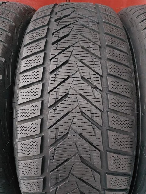 215/60/16 R16 Vredestein Wintrac XtremeS 4шт ціна за 1шт зима шини