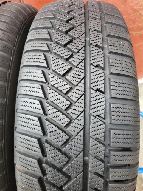 215/60/18 R18 Continental WinterContact TS850P  4шт ціна за 1шт