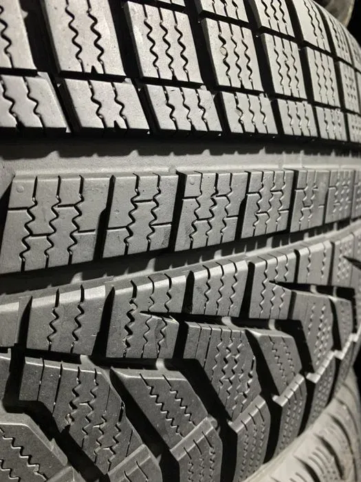 225/40 R18 Hankook Winter I*Cept Evo2 ПАРА  шини б/у зима — фото 2