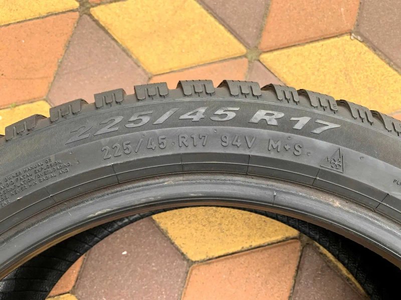 225/45 R17 94V XL Pirelli Cinturato Winter 2 / Зимові шини / 2023 — фото 7
