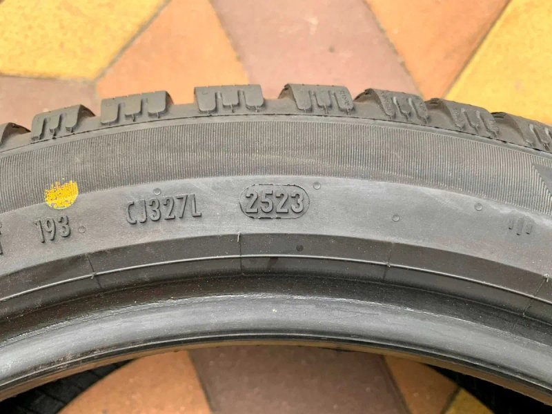 225/45 R17 94V XL Pirelli Cinturato Winter 2 / Зимові шини / 2023 — фото 8