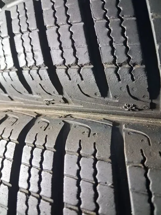 225/45 R18 Goodyaer Ultra Grip perfomance Резина б/у зима Комплект ,  Пара — фото 2