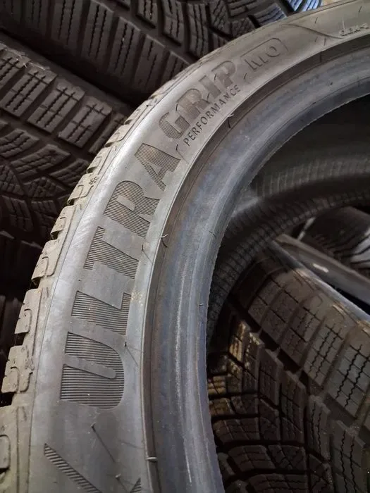 225/45 R18 Goodyaer Ultra Grip perfomance Резина б/у зима Комплект ,  Пара — фото 7