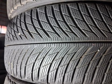 225/45 R18 Michelin Pilot Alpin 5 Шини б/у зима Комплект