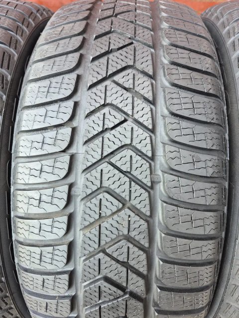 225/50/17 R17 Pirelli Sottozero 3 4шт ціна за 1шт шини