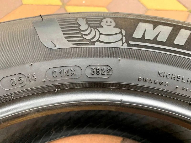 225/60 R18 104H XL Michelin Pilot Alpin 5 SUV / Зимові шини / 2022 — фото 8