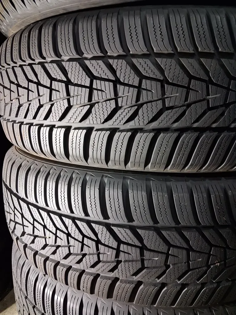 225/60 R18 Hankook Icept evo 3 КОМПЛЕКТ ШИНИ Б/у зима — фото 4