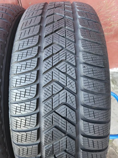 235/60/18 R18 Pirelli Scorpion Winter 4шт ціна за 1шт зима шини