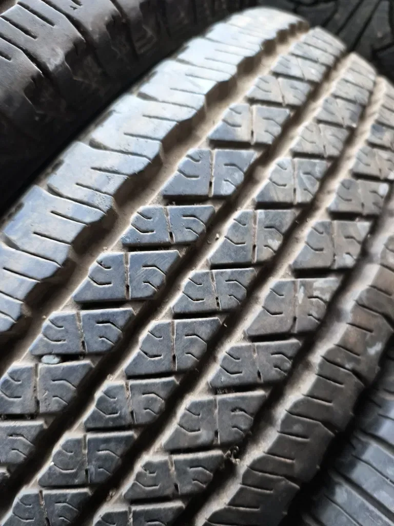 235/75R15 Nexen (2шт) — фото 2