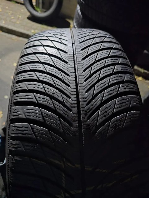 245/50R19 Michelin Pilot Alpin 5