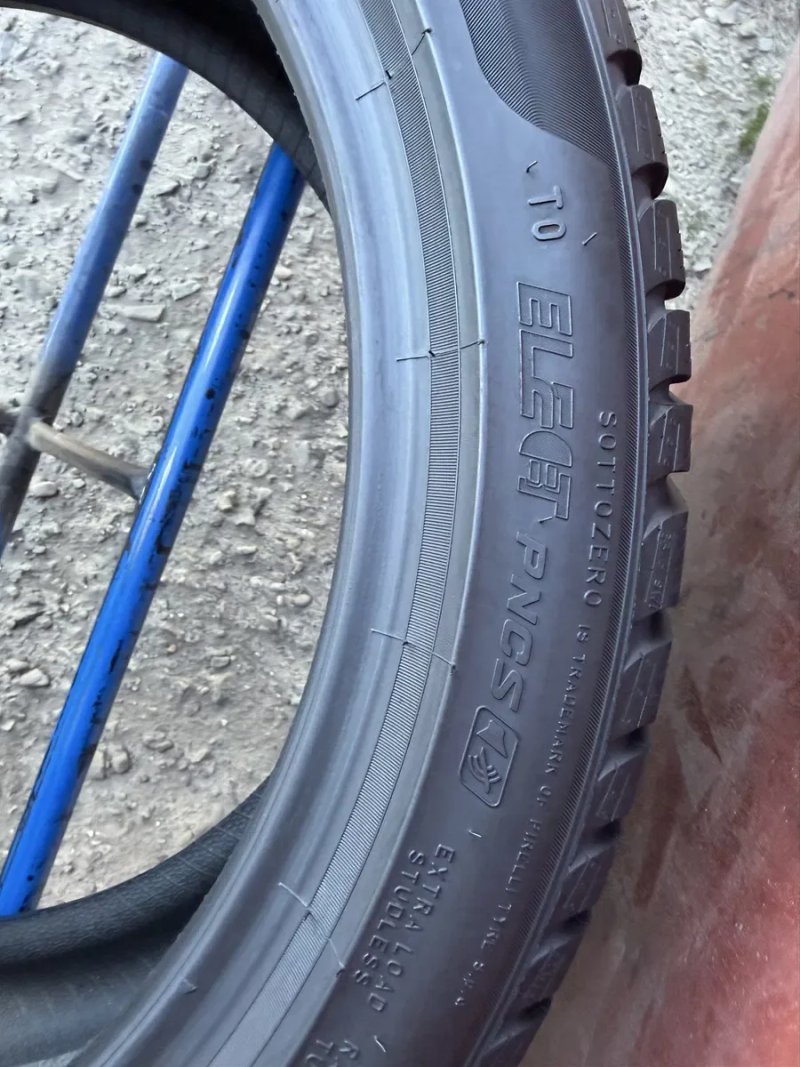 255/40/20 R20 Pirelli Sottozero3 winter зима 4 шт ціна за 1 шт — фото 6