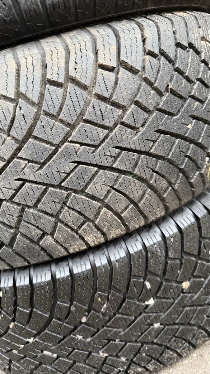 255/45/19 Nokian Hakkapeliitta R 5 — фото 2