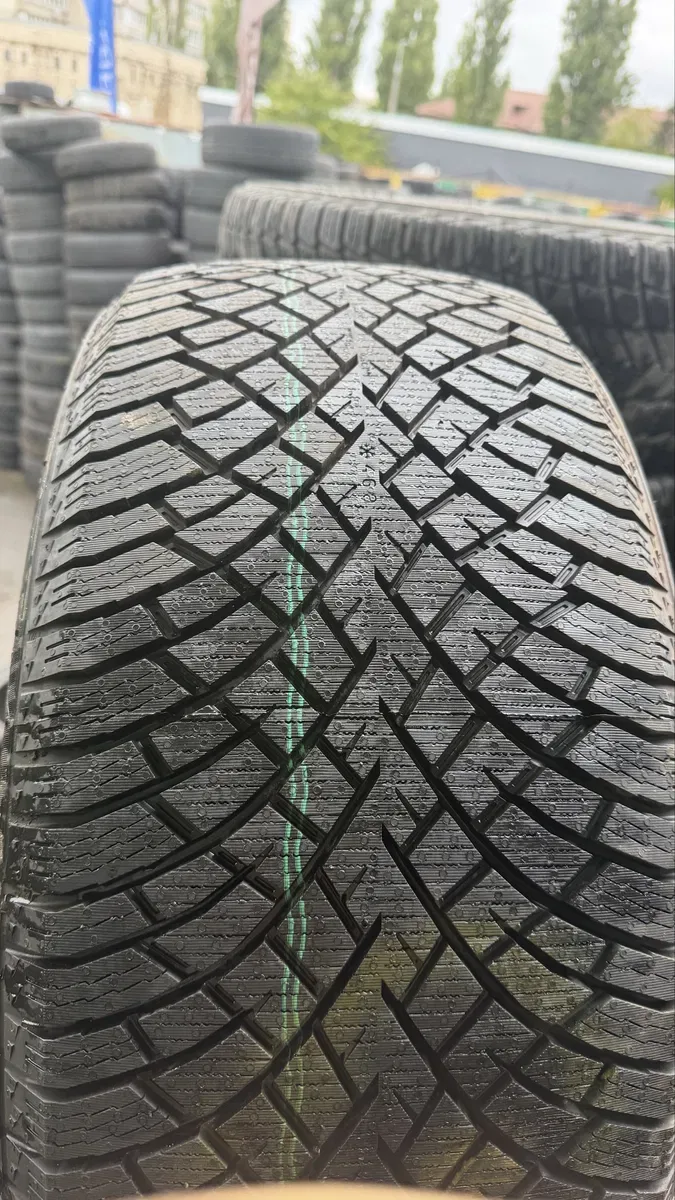 255/45/19 Nokian Hakkapeliitta R 5 — фото 2