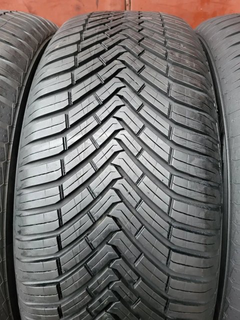 255/55/18+235/60/18 R18 Continental AllSeasonContact 2шт ціна за 1шт ш
