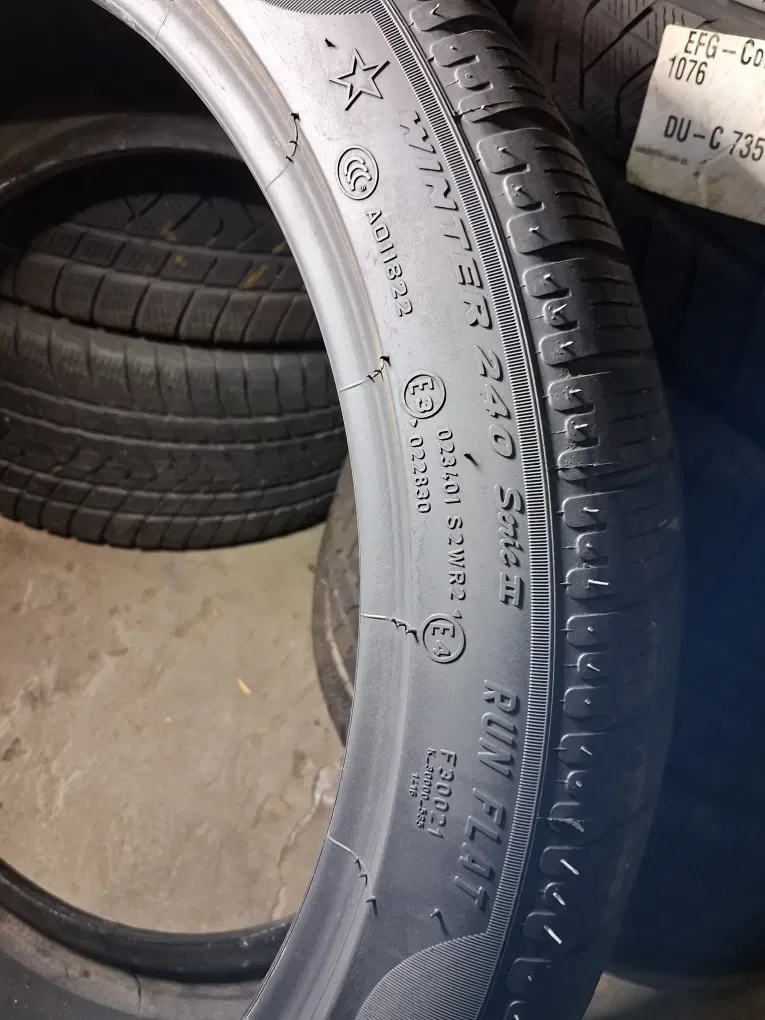 275/35 R20 Pirelli Sottozero 2 RSC шини б/у зима Комплект , ПАРА — фото 8