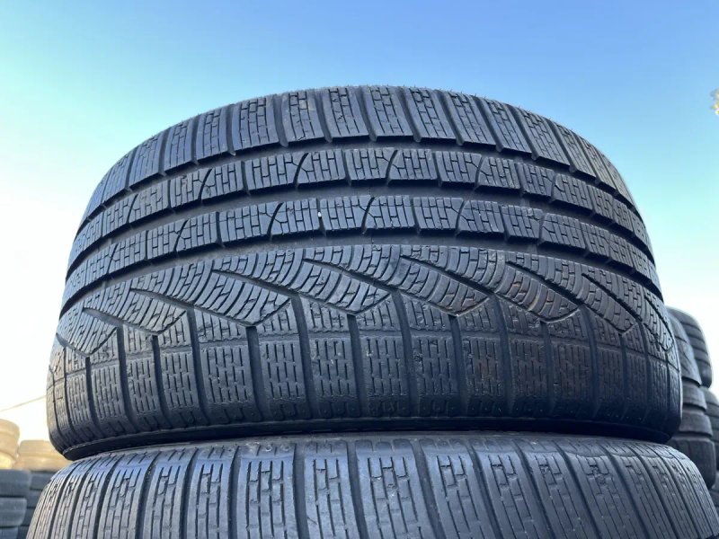 255 35 R19(зима) Pirelli Sottozero вул.Дружківська12 — фото 2