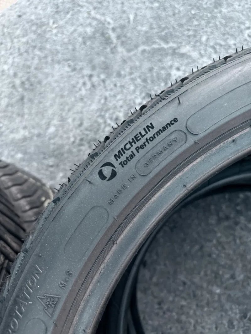 235 40 19 Michelin Pilot Alpin 5 90% Шини Зима — фото 3