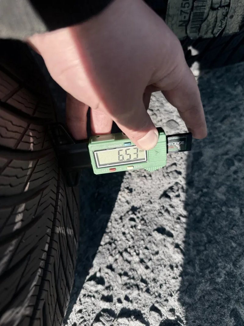 235 40 19 Michelin Pilot Alpin 5 90% Шини Зима — фото 6