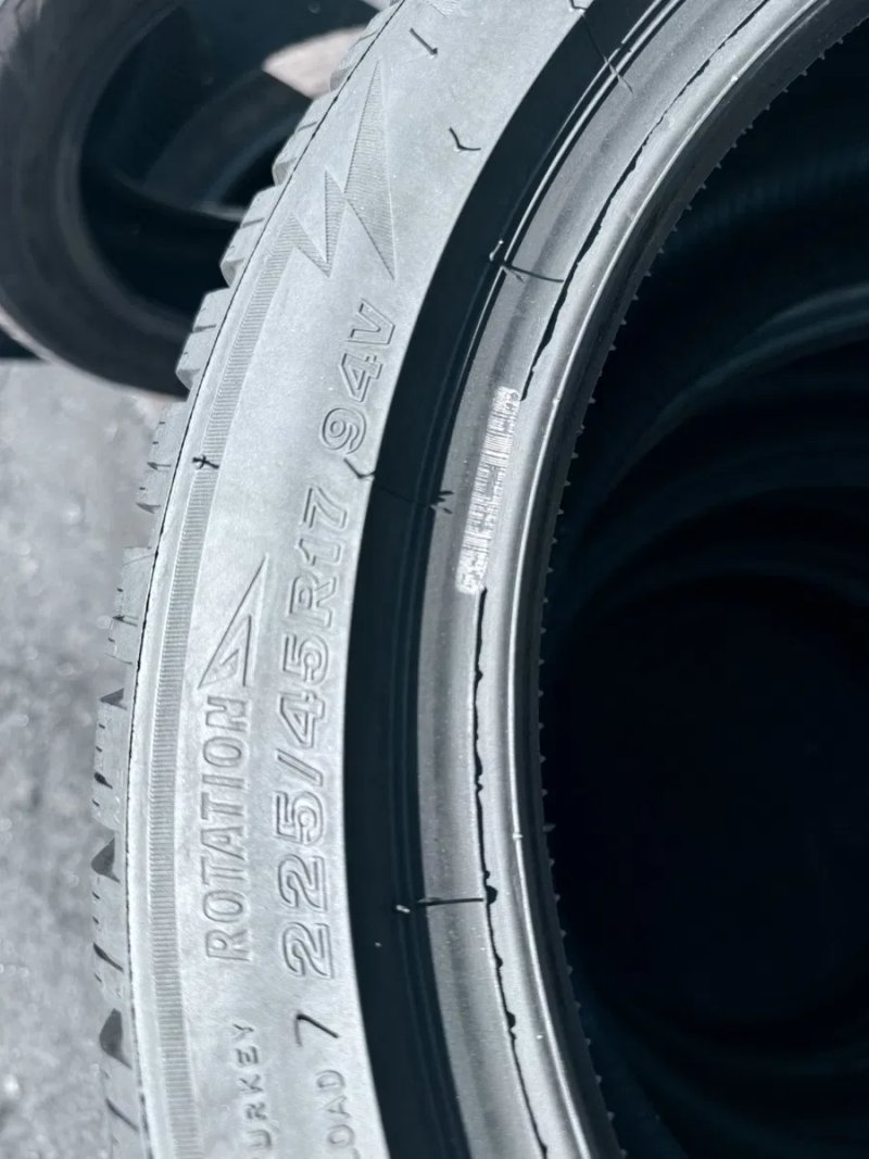 225 45 17 Bridgestone Blizzak LM005 90% 2023 Шини Зима — фото 8