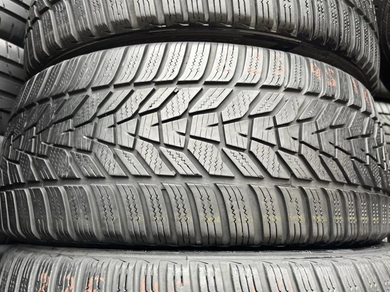 225 45 R18(зима) Hankook Winter i cept evo3 — фото 4