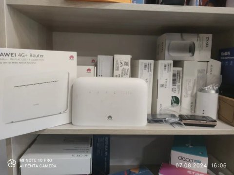 4GWI FI роутер Huawei B715s-23a cat 9LTE надшвидкісний подарунок лайф