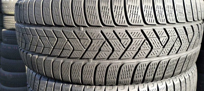 235 50 R19 (ЗИМА) Pirelli ScorpionWinter Шиномонтаж Дружківська 12 — фото 3