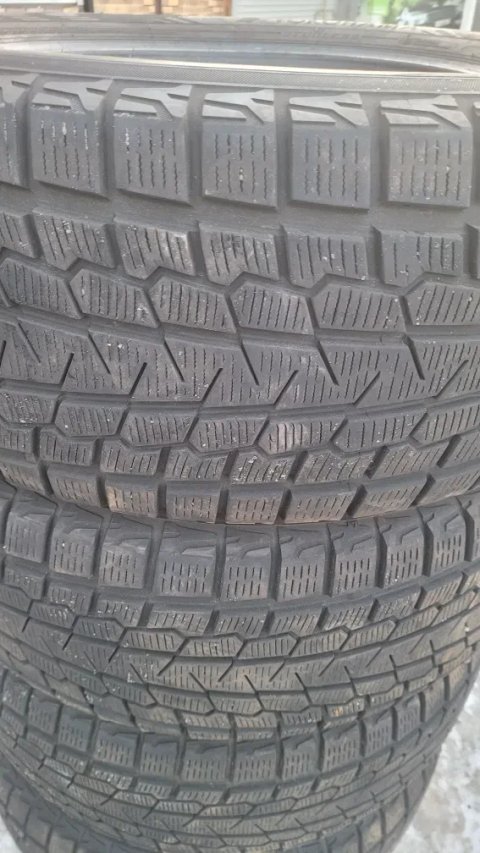 275 55 20 Yokohama Ice GUARD G075