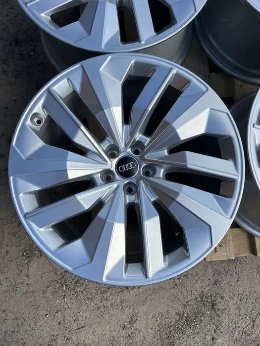 5х112 r20 диски Audi E Tron Q7 Q8 оригінал стан нових — фото 4