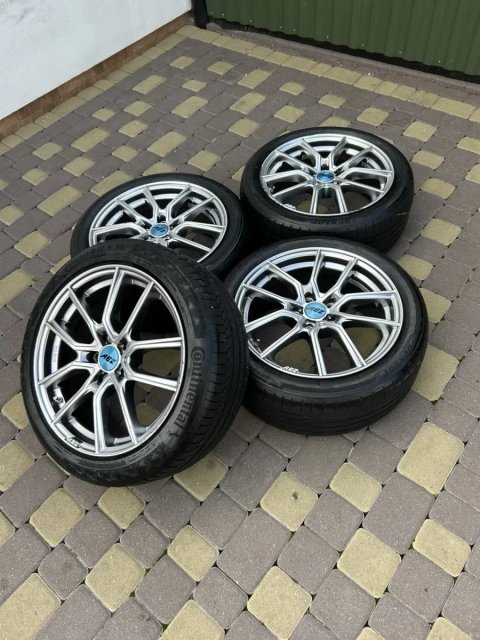 5x112 диски AEZ R17 VW Passa,Tiguan,Golf,Caddy / Skoda Octavia шини 205/50R17 літо (комплект)