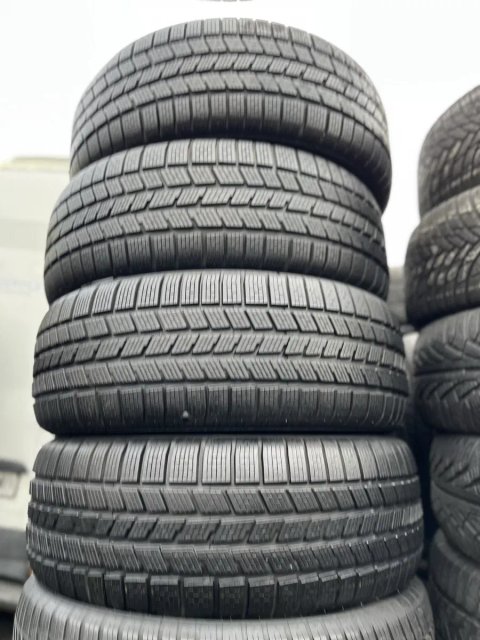 235 60 R18(зима) Pirelli Ice Snow вул.Дружківська12