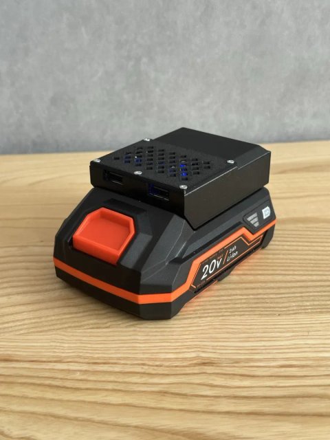 Адаптер Dnipro-M 20V USB 2шт