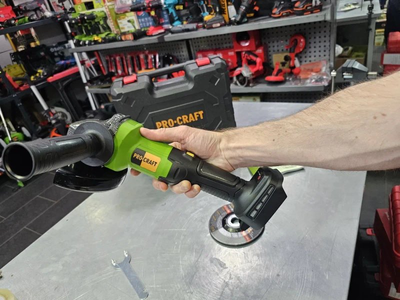 Аккумуляторная Болгарка Procraft PGA20 +Кейс, Диск  Бесщеточный двиг. — фото 6
